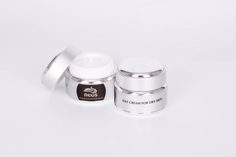 Day Cream for Dry Skin with Apricot Oil and Vitamin 30 ml